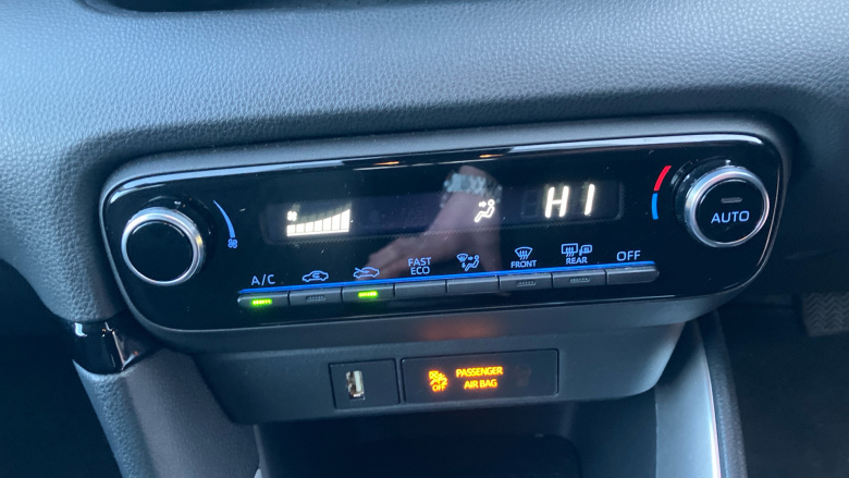 Toyota Yaris 1.5 Hybrid Design 5dr CVT Hybrid Hatchback